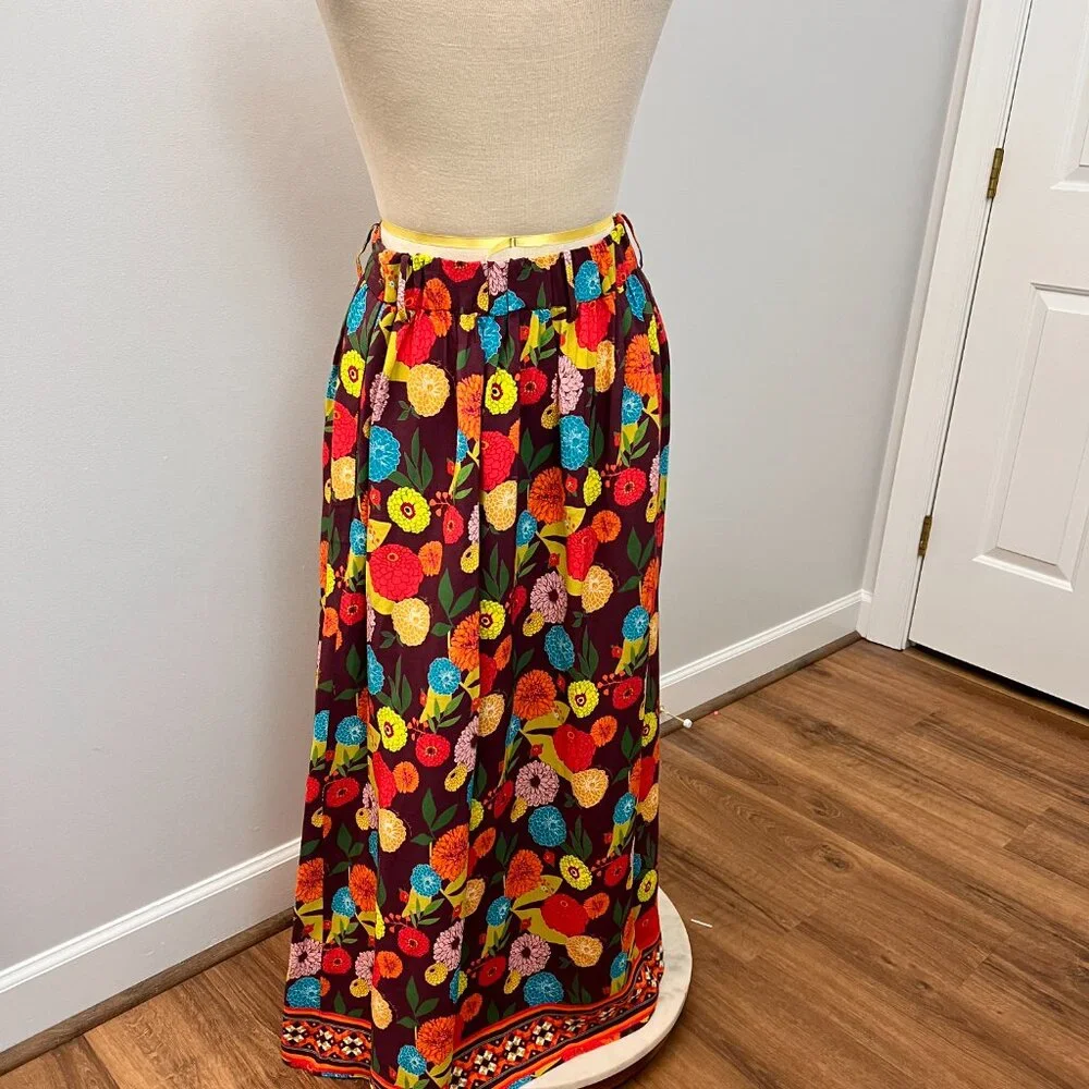 Emily Lovelock Bella Bouquet Print Floral Skirt Sz L - Picture 8 of 12